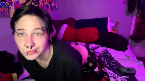 Snapshot of cybrrstarr chatting on 11-20-25, 06:35 cybrrstarr online show from 11-20-25, 06:35