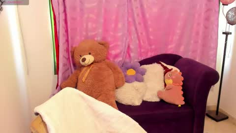 Snapshot of cynthiawatson_ chatting on 10-18-25, 02:07 Cynthia online show from 10-18-25, 02:07