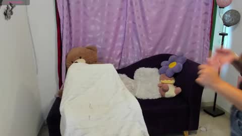 Snapshot of cynthiawatson_ chatting on 11-18-25, 02:10 Cynthia online show from 11-18-25, 02:10