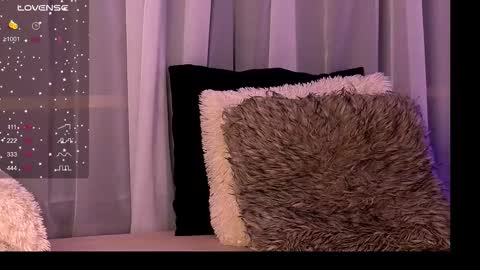 Snapshot of cynthiawest chatting on 10-07-25, 03:04 Ivy online show from 10-07-25, 03:04