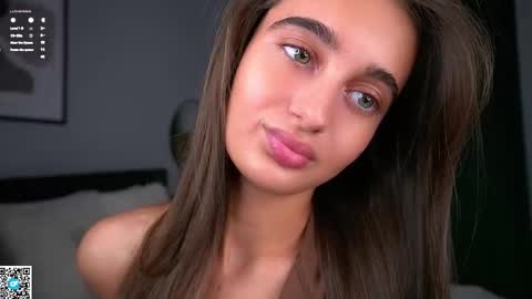 Isabella online show from 11-13-25, 01:04