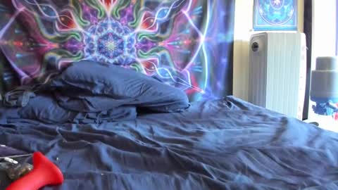 Snapshot of czechlove chatting on 10-07-25, 09:12 Andrew Thomas online show from 10-07-25, 09:12