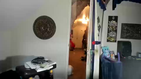 Snapshot of czechlove chatting on 10-19-25, 01:06 Andrew Thomas online show from 10-19-25, 01:06