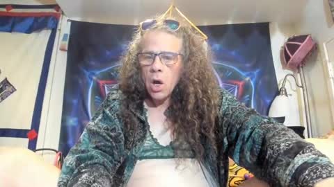 Snapshot of czechlove chatting on 11-09-25, 03:05 Andrew Thomas online show from 11-09-25, 03:05