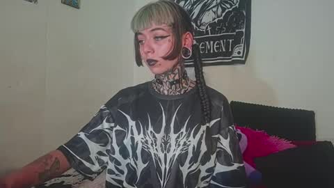 d3m0ny0_0 online show from 04-12-26, 06:40