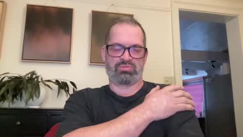 Snapshot of d4ddy858 chatting on 12-15-25, 08:46 d4ddy858 online show from 12-15-25, 08:46