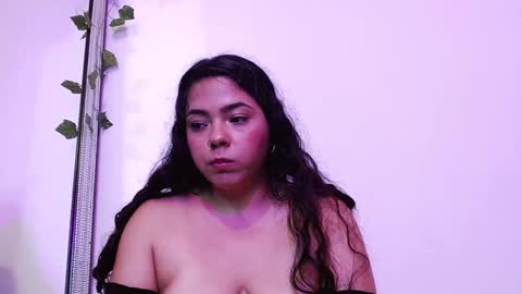 Snapshot of d4rklover2024 chatting on 01-05-25, 02:08 Anna modelo independiente online show from 01-05-25, 02:08