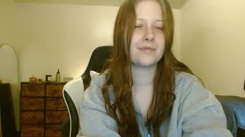 Snapshot of d_a_i_s_y chatting on 03-05-25, 02:34 Daisy online show from 03-05-25, 02:34