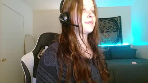 Snapshot of d_a_i_s_y chatting on 03-10-25, 06:38 Daisy online show from 03-10-25, 06:38