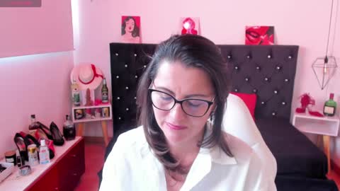 Mia  online show from 01-16-25, 03:13