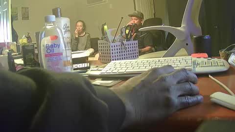 Snapshot of da_c_e_a_c_k_s chatting on 11-16-25, 10:15 Da C E A C K S online show from 11-16-25, 10:15