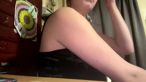 dabqueen_1994 online show from 02-17-26, 12:34