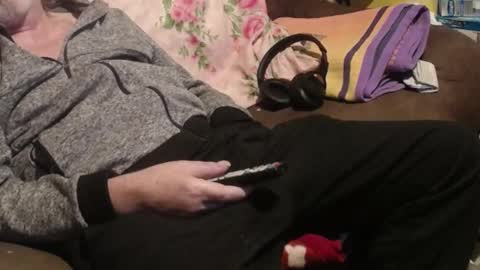 Snapshot of dad1956 chatting on 01-14-25, 08:37 Helmut online show from 01-14-25, 08:37