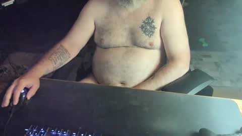 Snapshot of dadbodfatrod chatting on 09-16-25, 04:13 Daddy online show from 09-16-25, 04:13