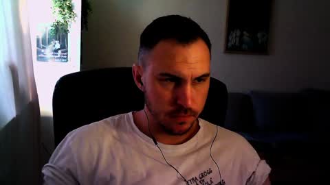 Snapshot of dadbodstephen chatting on 12-04-24, 08:12 DadBodStephen online show from 12-04-24, 08:12