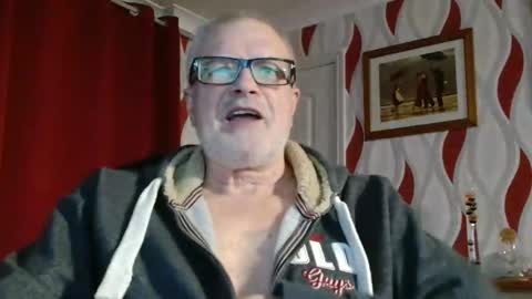 Brian ... online show from 01-05-26, 08:56