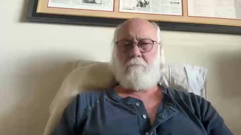 Snapshot of daddy341177 chatting on 02-20-25, 05:51 daddy341177 online show from 02-20-25, 05:51