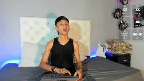 Snapshot of daddy_darcks chatting on 11-15-25, 08:38 daddy_darcks online show from 11-15-25, 08:38