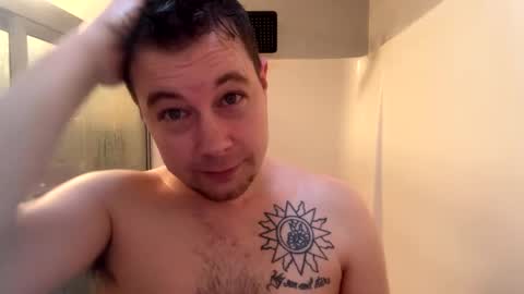 Snapshot of daddycam33 chatting on 02-27-25, 10:42 DaddyCam33 online show from 02-27-25, 10:42