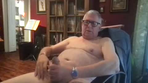 Snapshot of daddycok4 chatting on 01-16-25, 09:08 DaddyCok4 online show from 01-16-25, 09:08