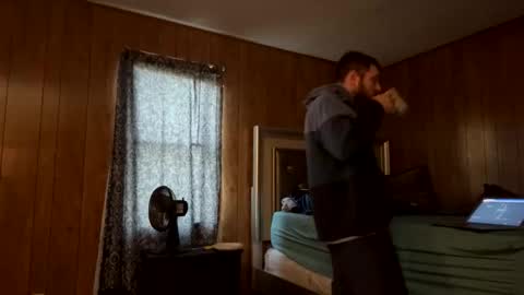 Snapshot of daddydic120402 chatting on 10-17-25, 01:03 daddydic120402 online show from 10-17-25, 01:03