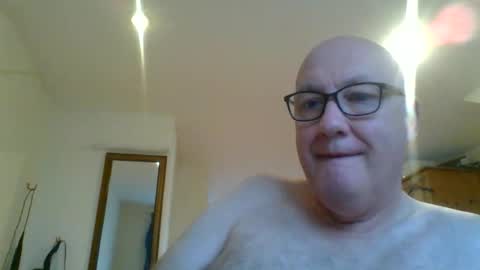 daddyhere4uall6 online show from 10-14-25, 07:09