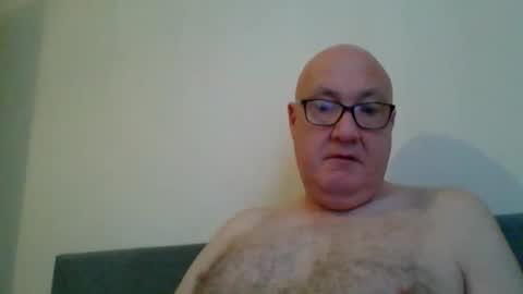 daddyhere4uall6 online show from 11-10-25, 08:02