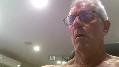 Snapshot of daddyluv2u chatting on 03-10-25, 10:55 daddyluv2u online show from 03-10-25, 10:55