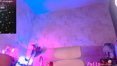 Snapshot of daddymoongirl chatting on 12-11-24, 10:47 Tracey and Eve purple online show from 12-11-24, 10:47