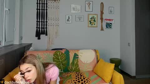 Zoe online show from 09-18-25, 08:22