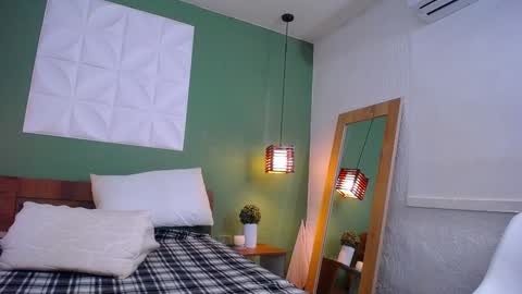 Valen online show from 01-04-25, 04:54