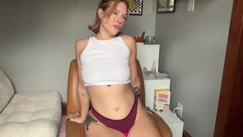 Snapshot of daddysfav_xx chatting on 10-18-25, 05:03 princess online show from 10-18-25, 05:03