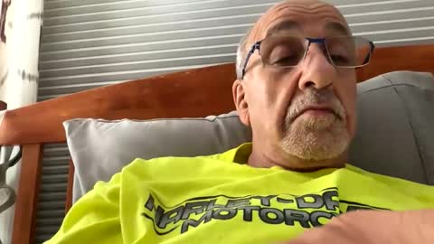 daddyweis online show from 10-28-25, 02:15