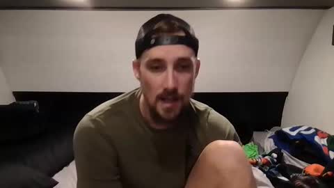 DadGoesWild online show from 12-26-24, 07:45