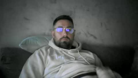 Snapshot of dady22cm chatting on 10-13-25, 08:47 dady22cm online show from 10-13-25, 08:47