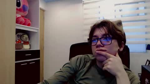 Snapshot of dae_lune chatting on 02-19-26, 08:49 dae_lune online show from 02-19-26, 08:49