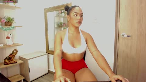 Lesly online show from 12-20-24, 04:20