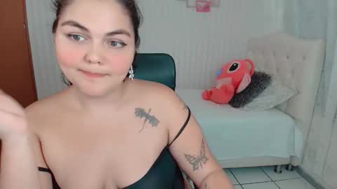 daeneryslove_doll online show from 10-04-25, 06:00