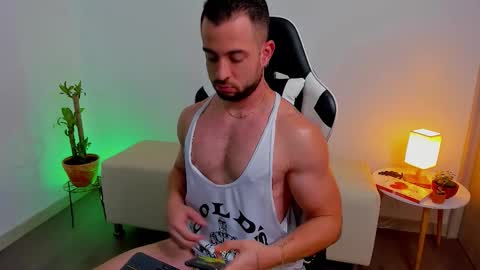 Snapshot of dafboy_ chatting on 12-03-25, 02:04 Allan Daf online show from 12-03-25, 02:04