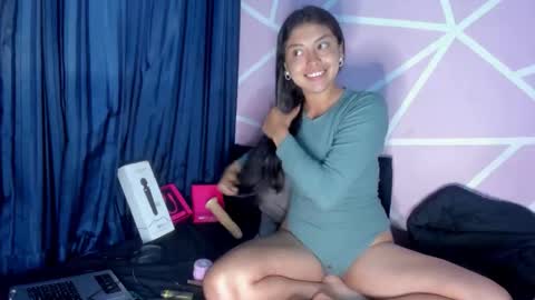 dafna lorens  online show from 01-06-26, 01:53