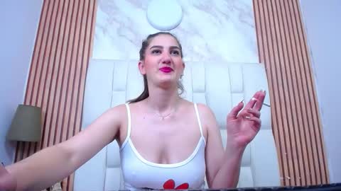 Dafne Castro online show from 10-12-25, 10:03