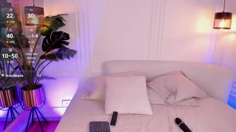 dafne_hillss online show from 11-22-25, 01:10