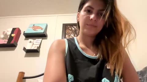 Snapshot of dafnecloutier chatting on 01-27-25, 12:05 Dafne 27 Cory-24 online show from 01-27-25, 12:05