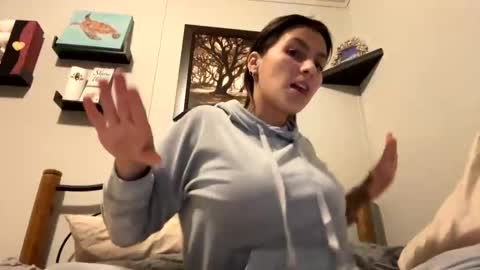 Snapshot of dafnecloutier chatting on 02-02-25, 01:45 Dafne 27 Cory-24 online show from 02-02-25, 01:45