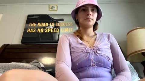 Snapshot of dafnecloutier chatting on 02-14-25, 01:08 Dafne 27 Cory-24 online show from 02-14-25, 01:08