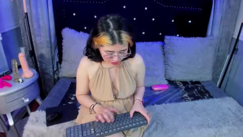 Dafne  online show from 09-10-25, 10:37