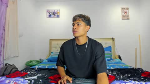 dafnezahiraa  online show from 01-05-25, 03:32