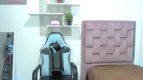 DAFNNE online show from 01-14-25, 12:14