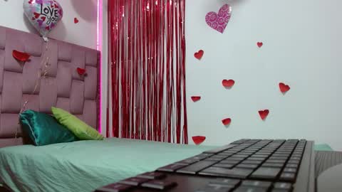 DAFNNE online show from 02-24-25, 12:05