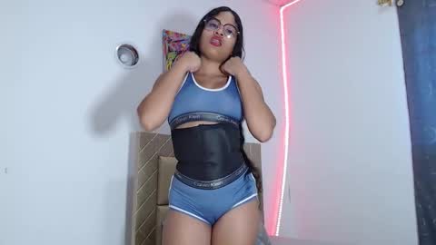 DAFNNE online show from 11-14-25, 01:54